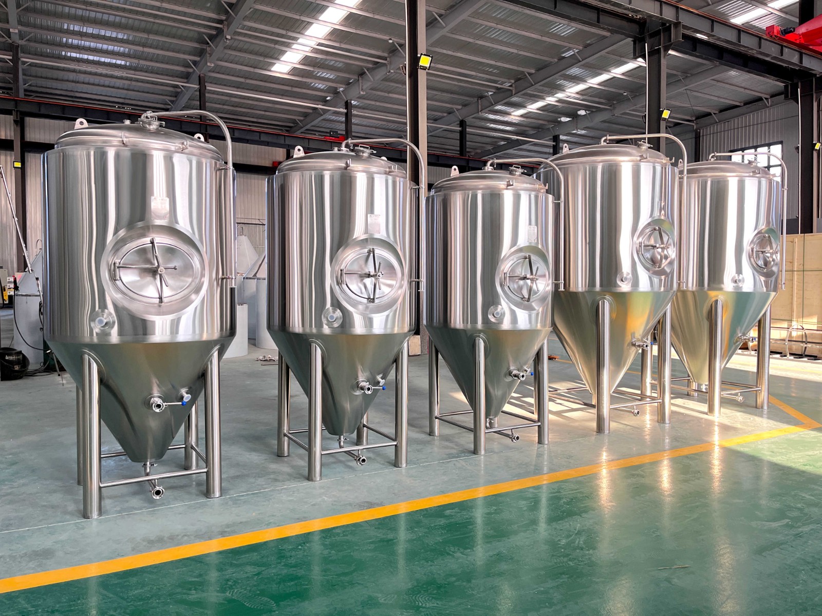 法國客戶訂購的1000升啤酒廠設備